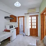 Elsa Stafilos شقة *