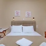 Elsa Stafilos شقة *