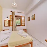 Elsa Stafilos * Skopelos stad