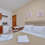 Elsa Stafilos شقة *