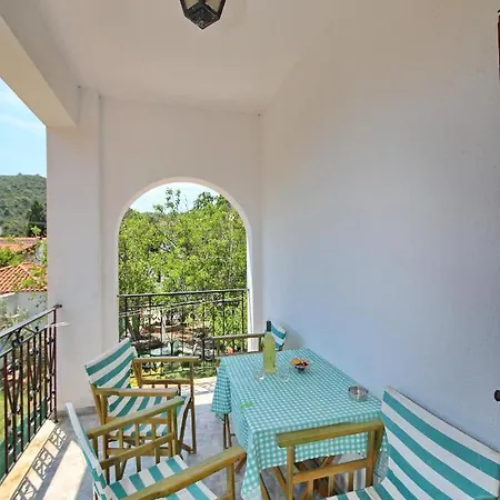 Elsa Stafilos Apartment Skopelos Town