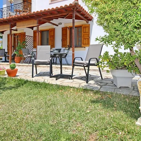 Elsa Stafilos Apartment *