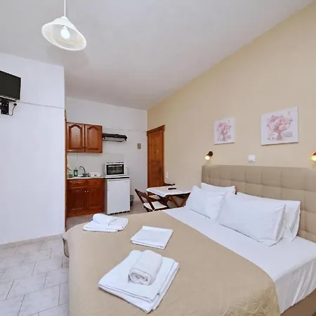 Elsa Stafilos Apartment Skopelos Town