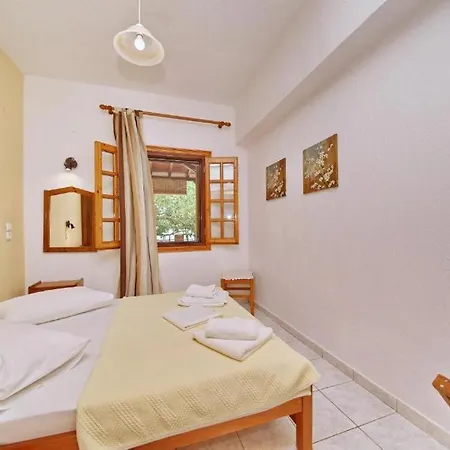 Elsa Stafilos * Скопелос