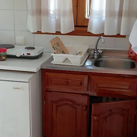 Elsa Stafilos Apartamento *