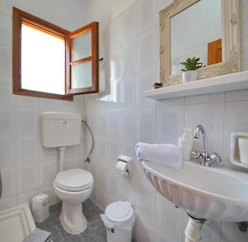 Elsa Stafilos Apartman