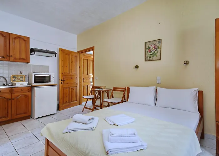 Elsa Stafilos Apartment Skopelos